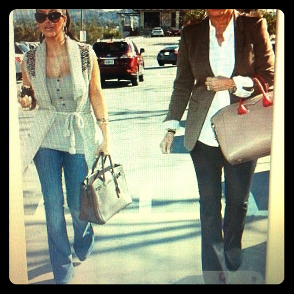 Celebrity's fav! Joe's jeans size 24 wide leg