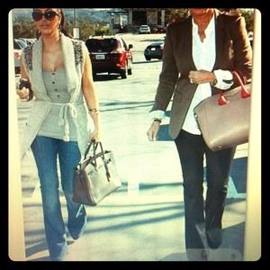 Celebrity's fav! Joe's jeans size 24 wide leg
