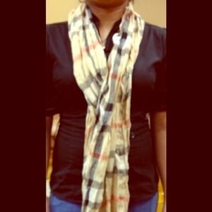 Bundle 4 for $24. Burberry looks alike scarf.