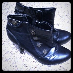 Adorable Jessica Simpson boots