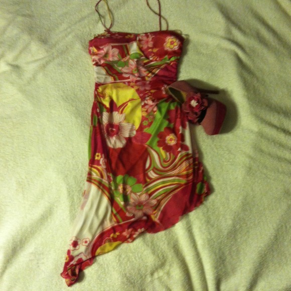 Asymmetrical spring/summer dress