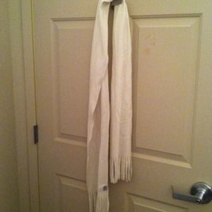 2 scarves, flower necklace & Hawaiian bracelet