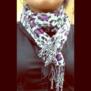 Bundle 4 for $25. Leopard or floral scarf