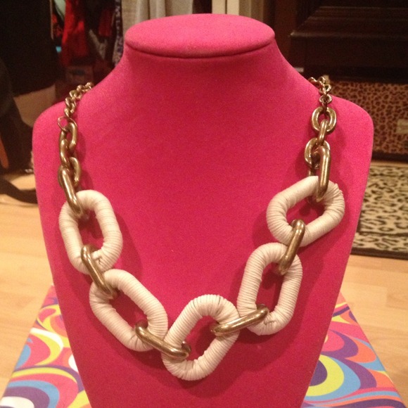 Chain Link statement necklace