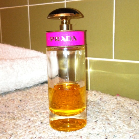 SOLD!!🚫🚫Prada Candy Perfume
