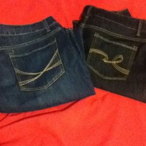 2 pairs jeans
