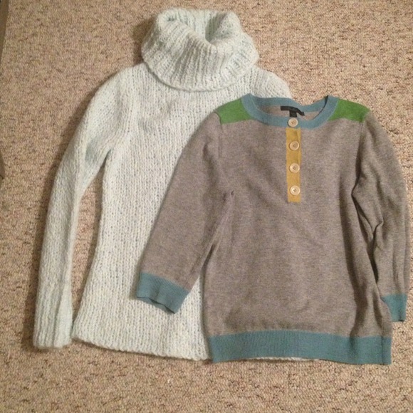 3 Cozy sweaters Small Bundled for tinalalinaa