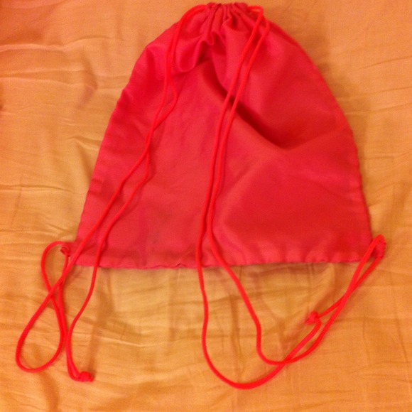 Girly Portable drawstring backpack - Picture 3 of 3