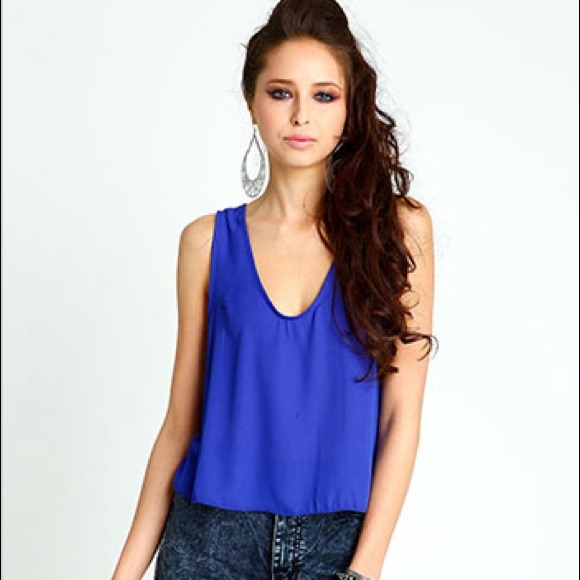 NEW Heart Cut-Out Top in Red and Royal Blue - Picture 4 of 4