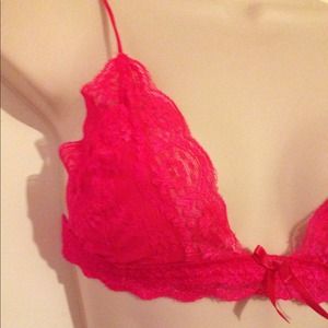 🔴Reserved🔴Bright Pink Lace Bra