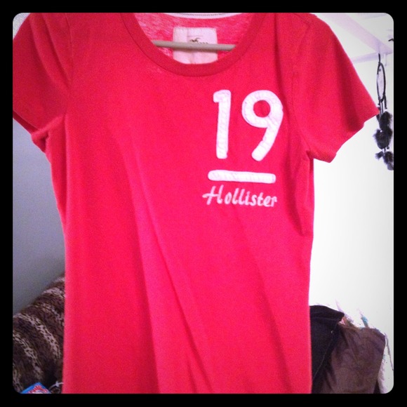 Simple Red Tee