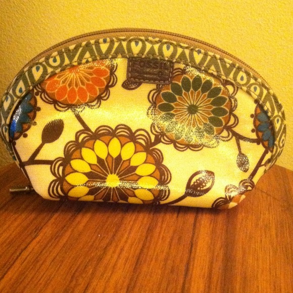 ****Authentic Fossil makeup bag