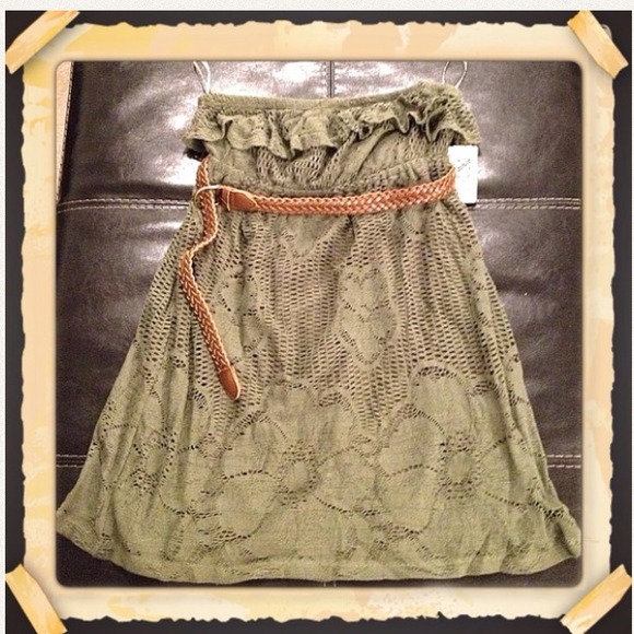 Forever 21 Dresses & Skirts - FOREVER 21 lace dress with belt