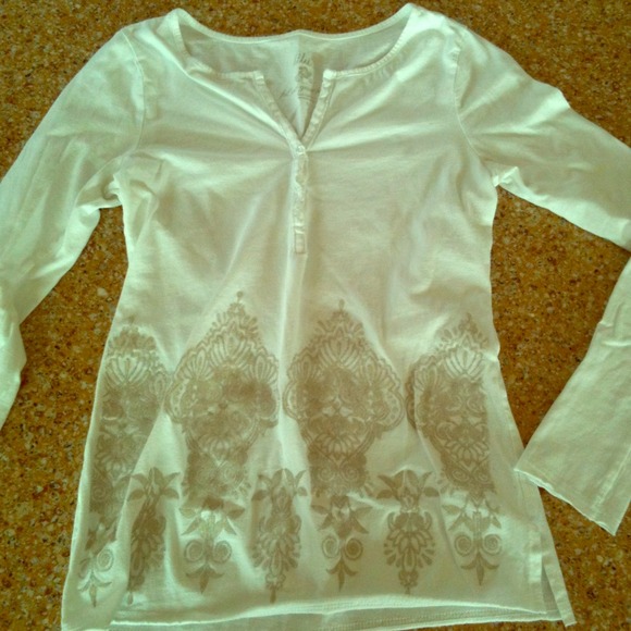 * Sold in bundle for sandic * shirt w/ accent trim