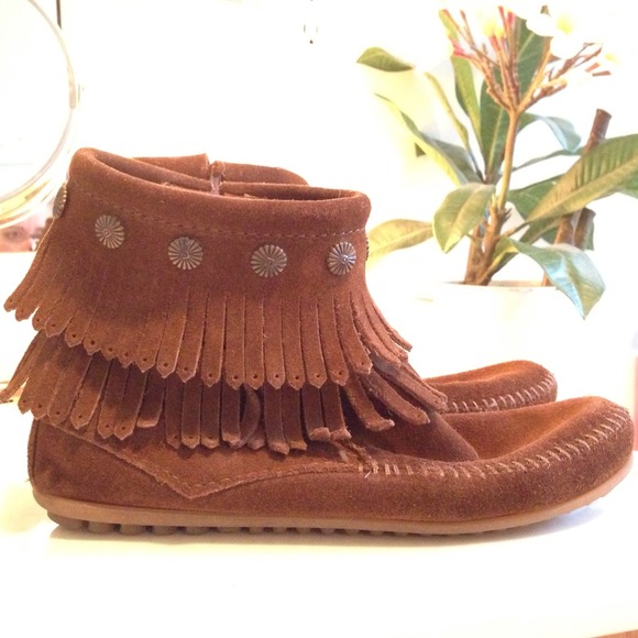 Minnetonka Ankle Moccasin