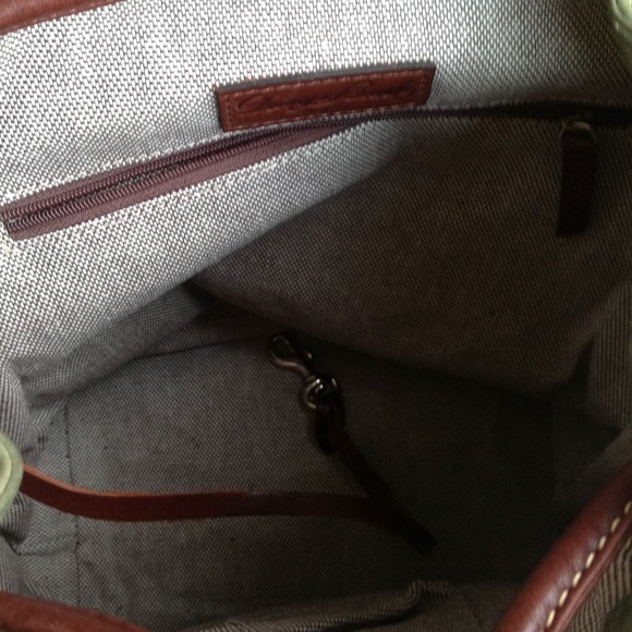 SOLD ***********Dooney & Bourke backpack purse bag - Picture 4 of 4