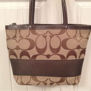 🎉REDUCED🎉 Brown signature Coach purse