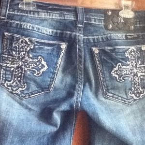 ❌SOLD!❌Bundle $25 Miss Me denim capris, size 30