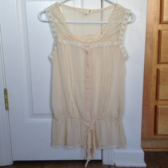 ❌❌Sold in bundle Sheer cream top