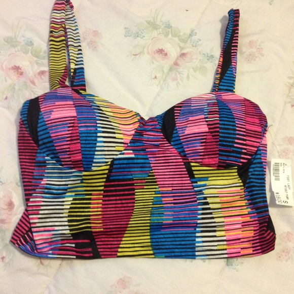 ⛔ TRADED ⛔NWT cropped tank top