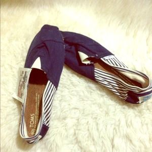 Toms University Navy Rope Sole Women's Classics