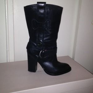 Just reduced!!!! BCBG BG- CITRUS.. Black size 8.5M