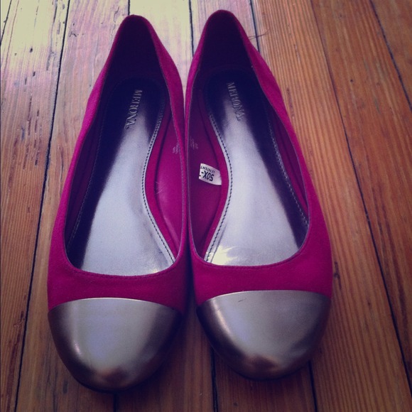 RESERVED! Fushia flats with silver toe