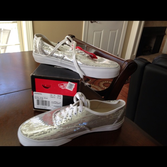 New never out of box VANS.