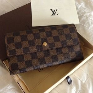 Authentic Louis Vuitton Damier Wallet