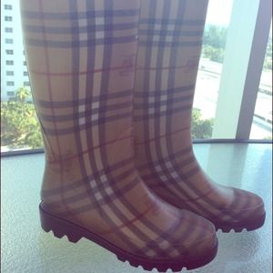 Authentic Burberry Rain Boots *HOLD*