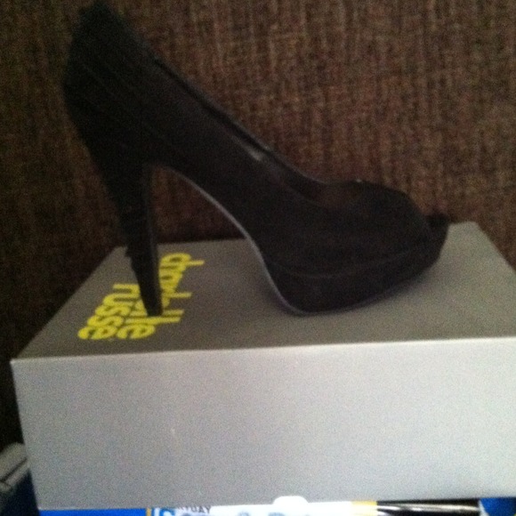 NWT Black Suede Pumps