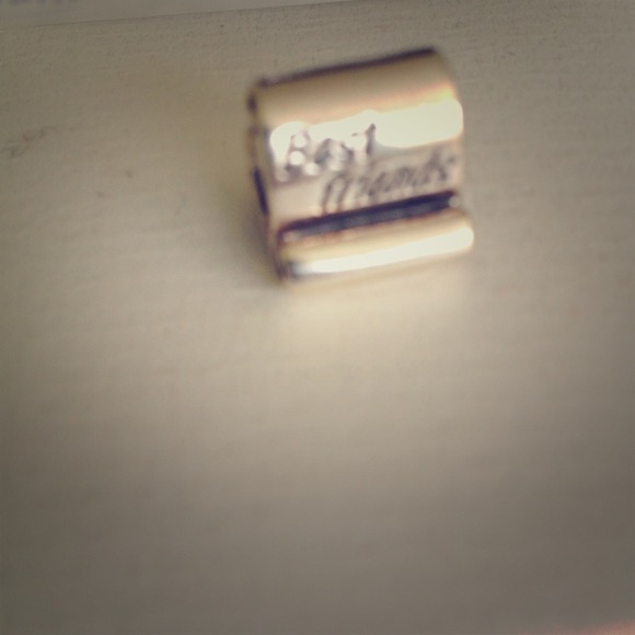 Pandora best friends charm