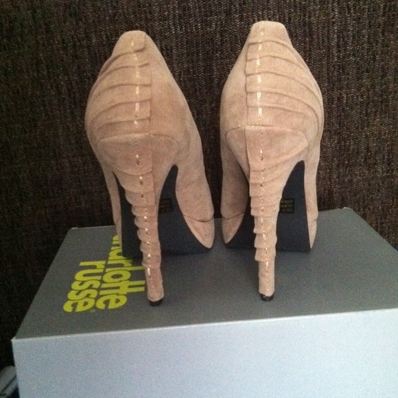 NWT Taupe Suede Pumps - Picture 2 of 4