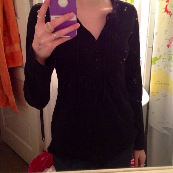 Simple vneck top