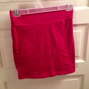 Great pink body con skirt
