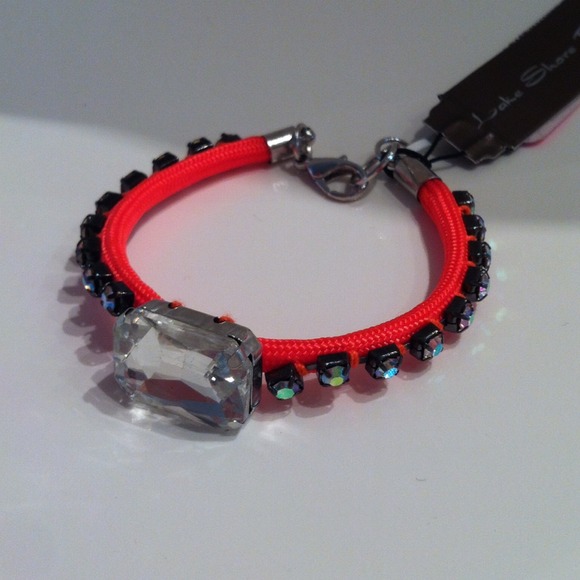 SOLDinBUNDLE Bracelet with Crystals NWT - Picture 2 of 2