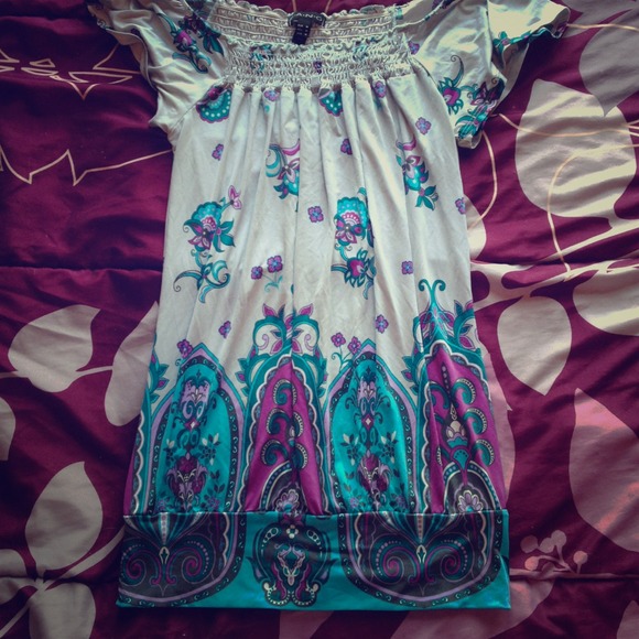 Bundle hold for @mele dresses/ tops/ bundle