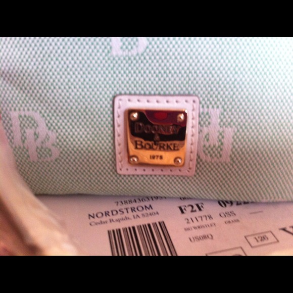 D&B wrist wallet new from Norstrom - Picture 2 of 4