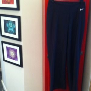 NWOT Nike Dri-Fit work out pants! Size Med