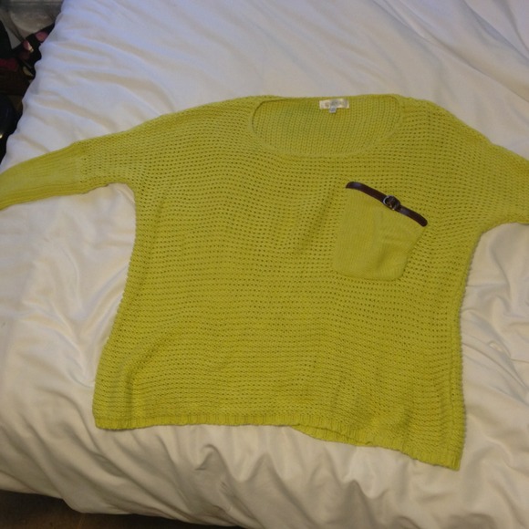 Green sweater - Picture 1 of 2