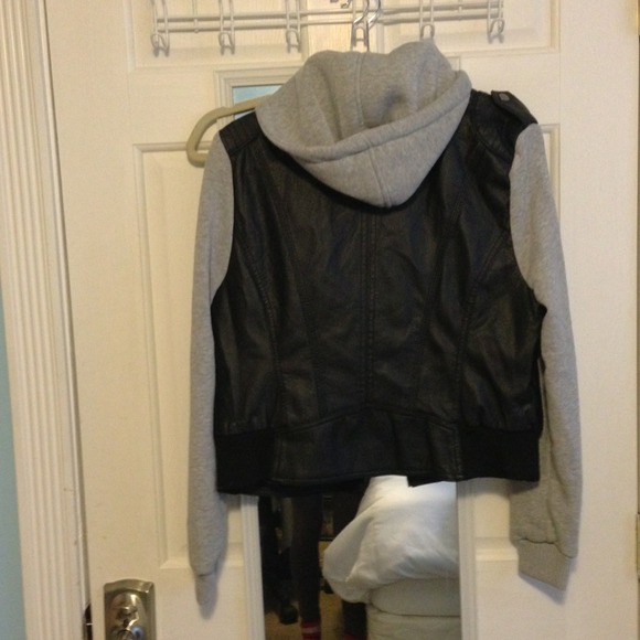 Leather zip up jacket with fleece hood and sleeves - Picture 2 of 2