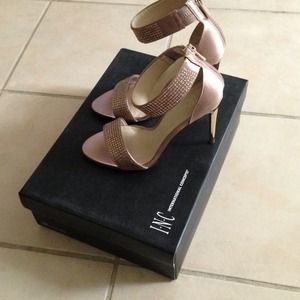 Rosario nude shoe by International Concepts