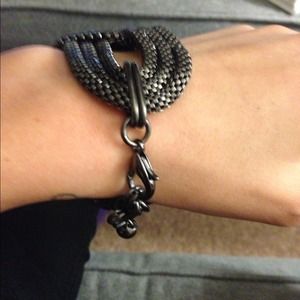 Metal bracelet