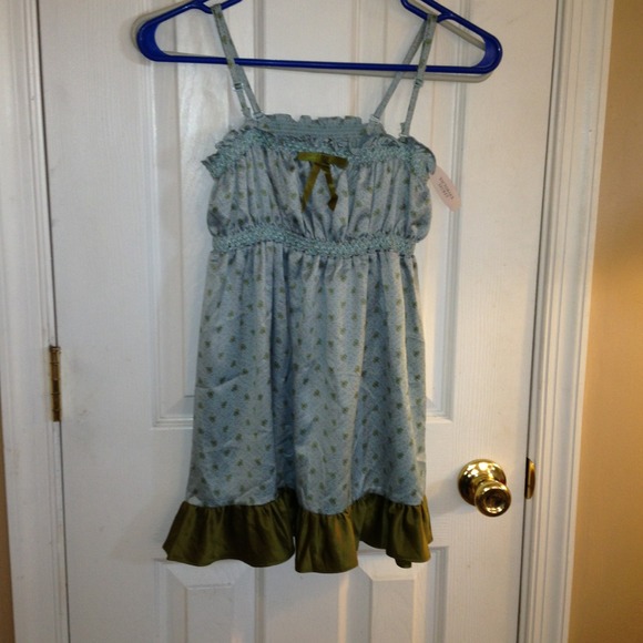 NWT  VS tank/cami
