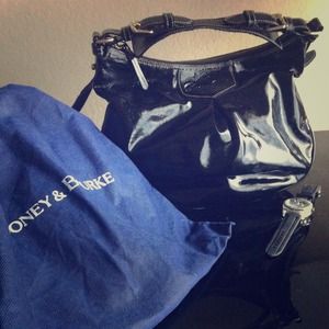 👜 Authentic Leather Dooney and Burke Bag