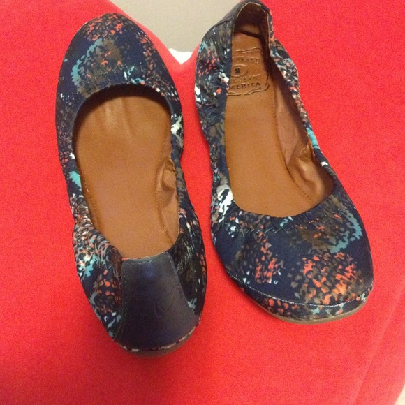 ⛔RESERVED FOR tienieoo ⛔Lucky Brand flats 💙💚💛