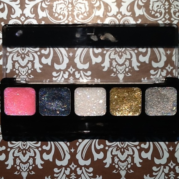 *SOLD*NYX Glitter Cream Pallet - Picture 2 of 2