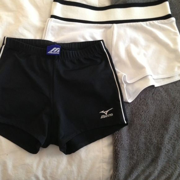 Athletic shorts, Mizuno! Size Small!