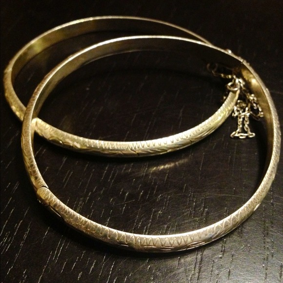 Sold👏👏👏Reduce🎉🎉 2 Silver Bracelet - Picture 2 of 3