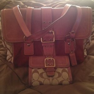 Signature Coach Purse & Wallet